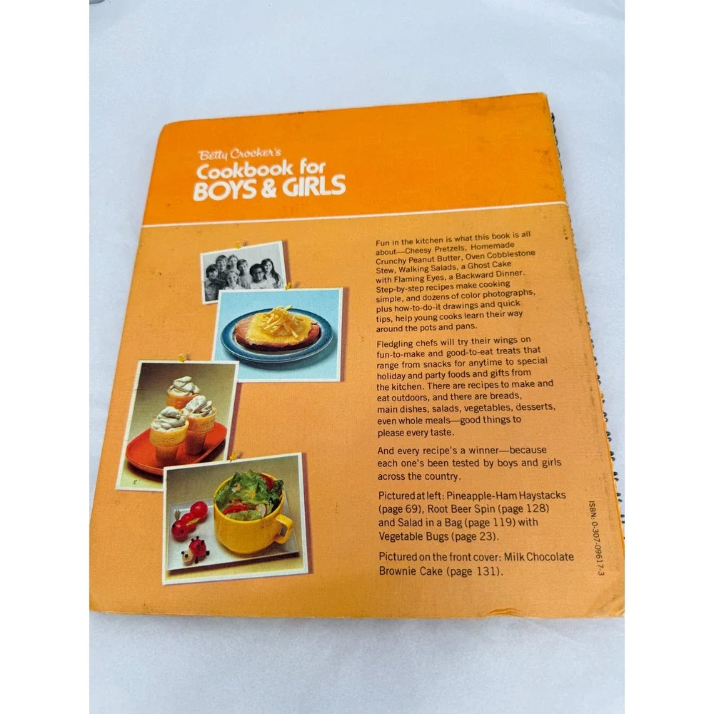 Betty Crocker Cookbook for Boys & Girls VTG 1976 Spiral Bound Recipes ACCEPTABLE